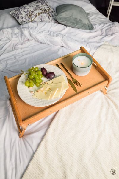 Столик поднос для вкусных завтраков и работы за ноутбуком Бук с 002 фото
